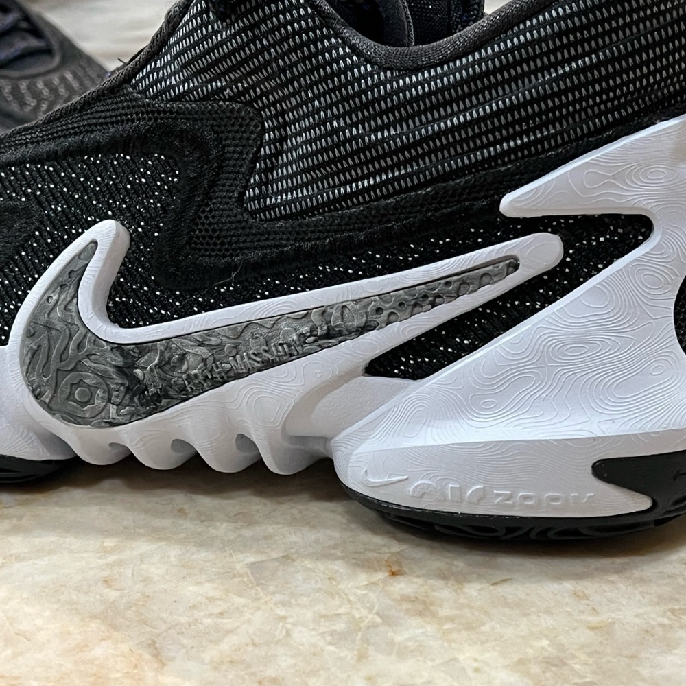 Nike Air Zoom Cosmic Unity 2 'Black Football Grey' DH1537-003 (Mens) - Picture 10 of 11